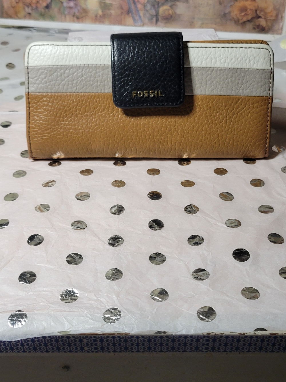 Fossil Tricolor Leather Wallet in Black, Cream & Tan